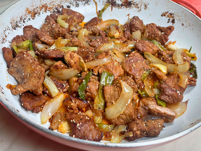 Sauté de boeuf au wok : le plat express qui impressionne