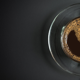 Le Nescafé Café Spécial Filtre est un café soluble instantané de qualité supérieure qui offre une expérience caféinée rapide et pratique. Grâce à sa formule soluble, vous pouvez préparer une délicieuse tasse de café en un instant, sans avoir besoin d'une cafetière ou de matériel supplémentaire.