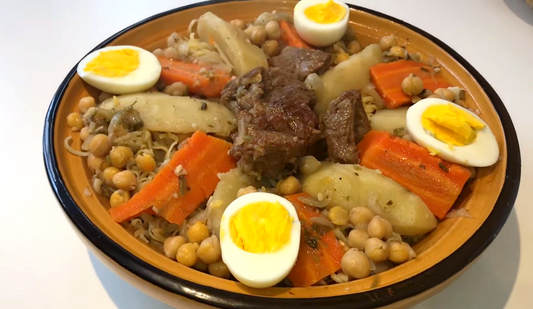 Rechta algérienne au collier de veau halal certifié AVS ACAHAHDA, recette complète  Rechta algérienne authentique au collier de veau. Pâtes maison, ragoût mijoté aux épices, légumes fondants. Guide détaillé avec astuces de préparation.