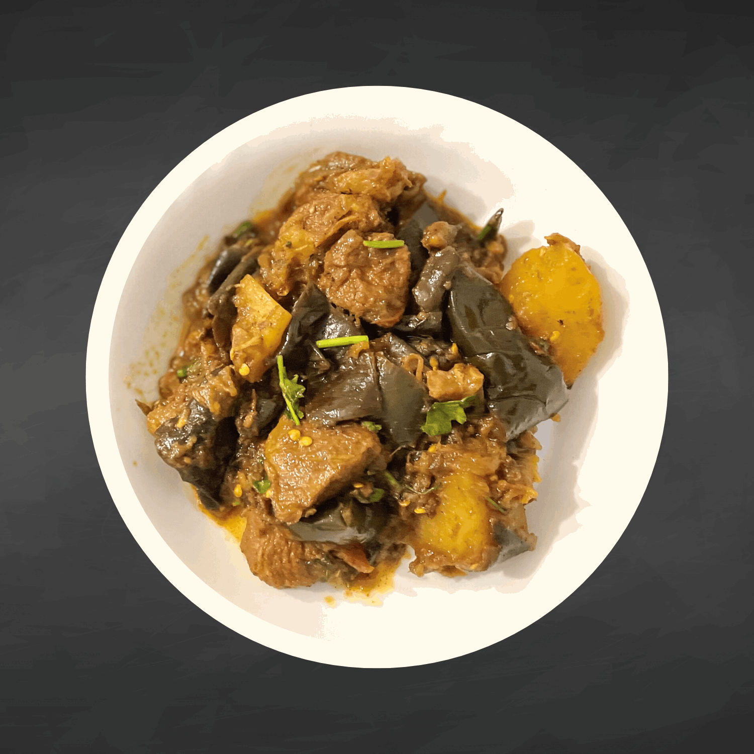   Baingan Aloo Gosht prêt à manger Plat à emporter Baingan Aloo Gosht Baingan Aloo Gosht préparé Baingan Aloo Gosht tout prêt Baingan Aloo Gosht à emporter Baingan Aloo Gosht pratique Baingan Aloo Gosht prêt à emporter Plat Baingan Aloo Gosht à emporter Curry d'aubergines, pommes de terre et viande prêt Baingan Aloo Gosht à emporter